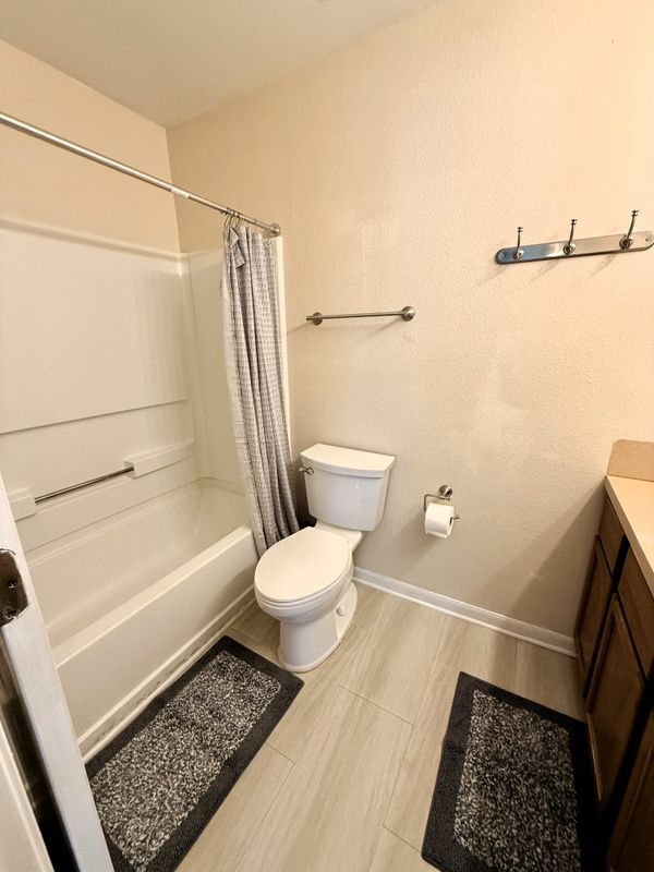 Building Photo - 1057 Blue Bill Cove Dr