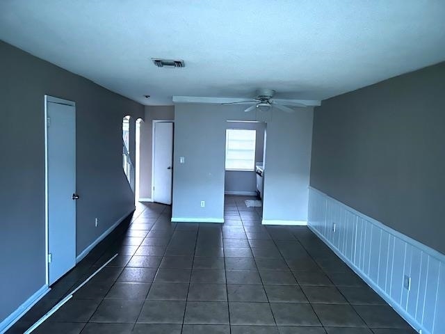 Building Photo - 2325 W Pensacola St