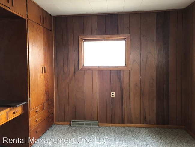 Building Photo - 1 br, 1 bath House - 206 W. Thirteenth St
