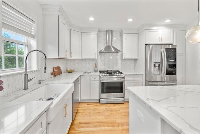 Building Photo - 54 Villa Ave