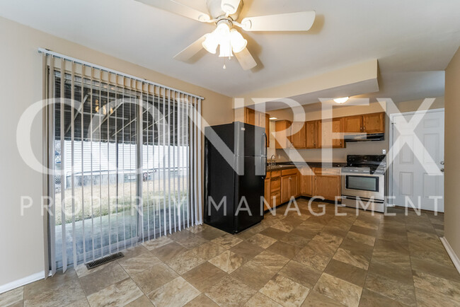 Building Photo - Just a few minutes from Winton Woods park