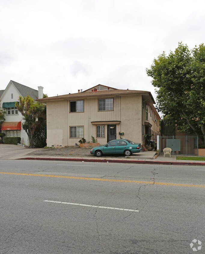 Foto principal - 740 Crenshaw Blvd