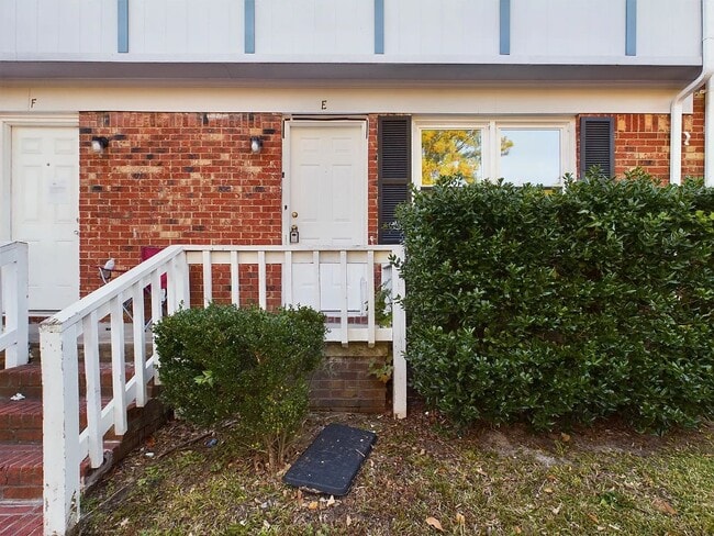 Foto del edificio - 622 Eastview Ct