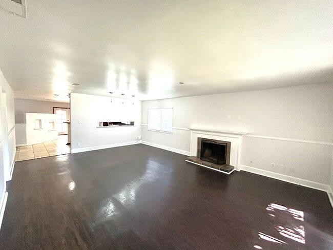 Building Photo - 1751 Willowbrook Ln