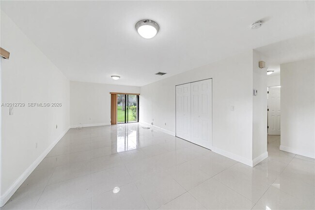 Foto del edificio - 11000 SW 112th Ave