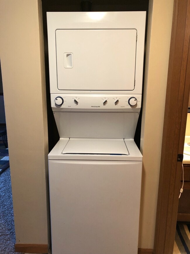 Building Photo - 11500 W Orchard Ct