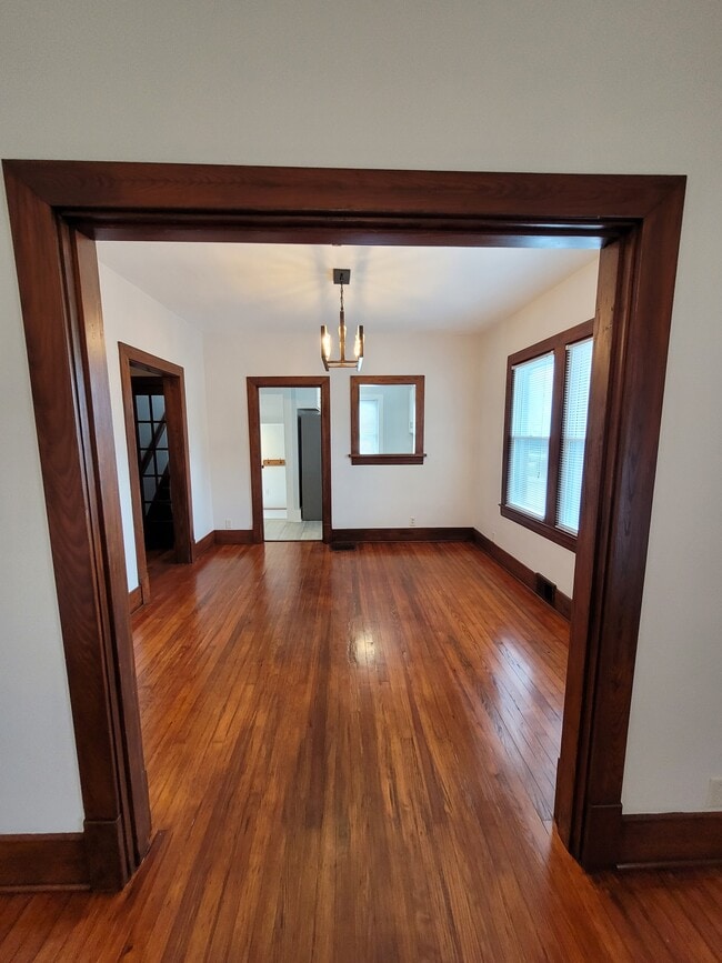 Building Photo - 1006 Reasor Ave