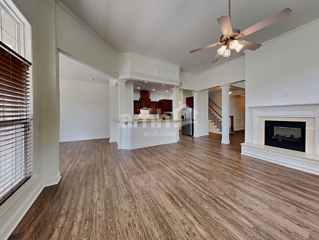 Building Photo - 1714 Almond Willow Way