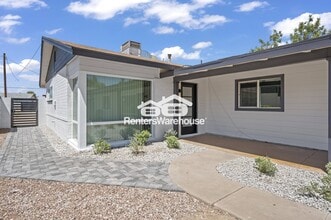 Building Photo - 844 W Osborn Rd