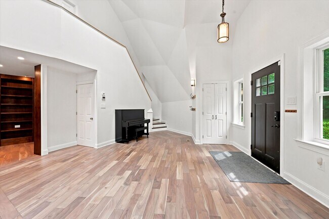 Foto del edificio - Available August 15th | Rare Architectural Dome Home on 2.5 Private Acres