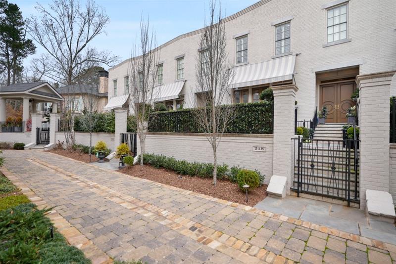 Primary Photo - 218 Calypso Cir NW
