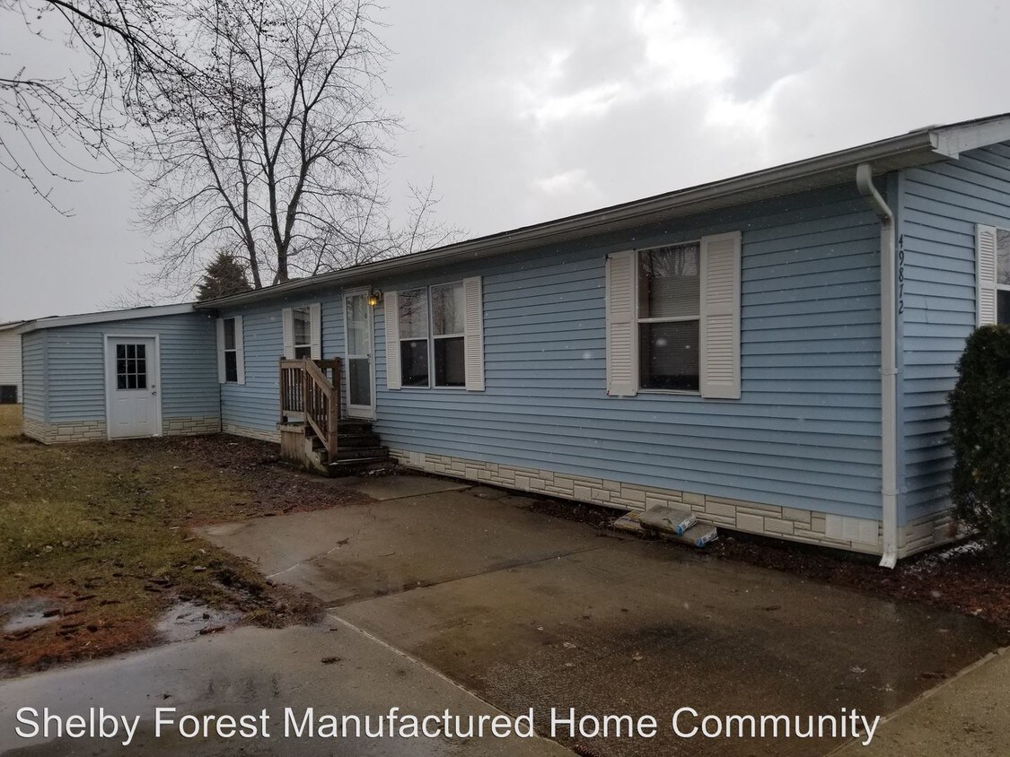 Building Photo - 13955 Bronte Dr N
