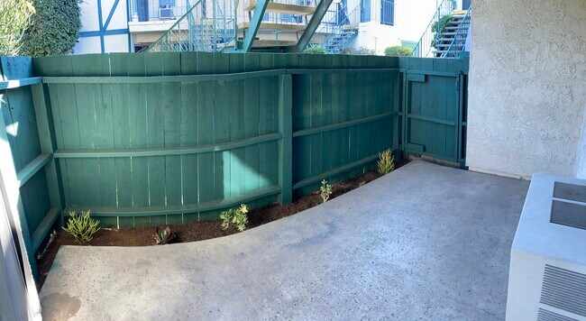 Patio - 314 N Nicholson Ave