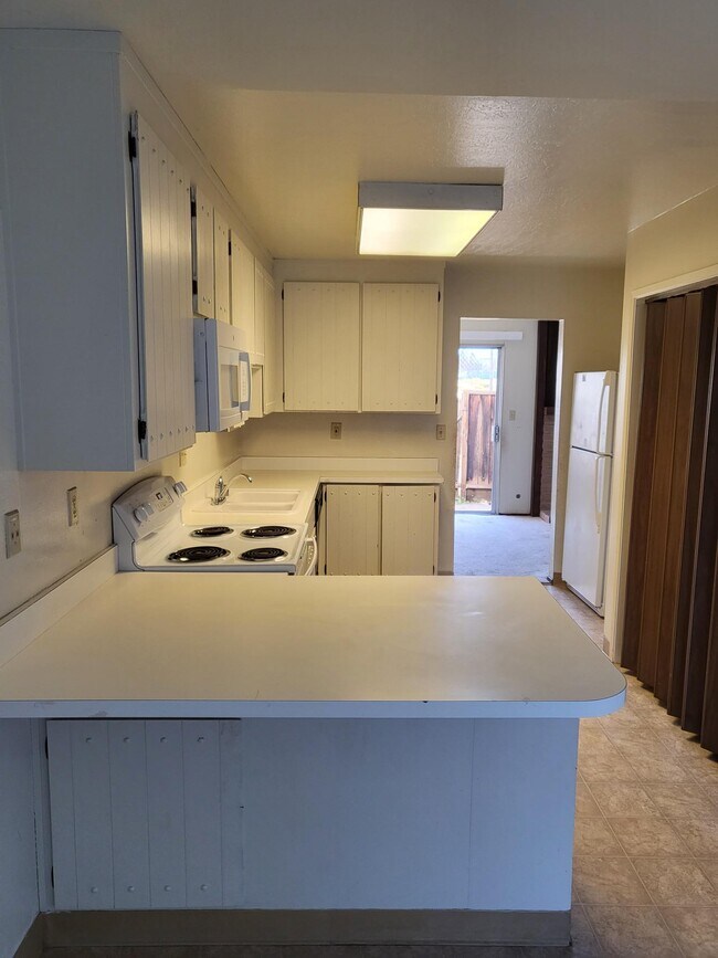 Foto del edificio - 1030 Castleton Ter