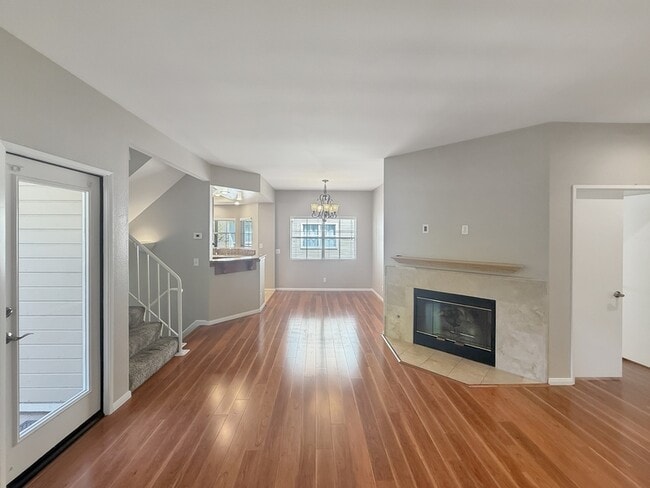 Building Photo - 9980 Scripps Vista Way