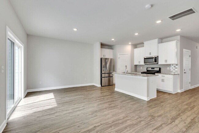 Foto del edificio - Two-story 3BR/2.5BA townhome in Foxcroft T...