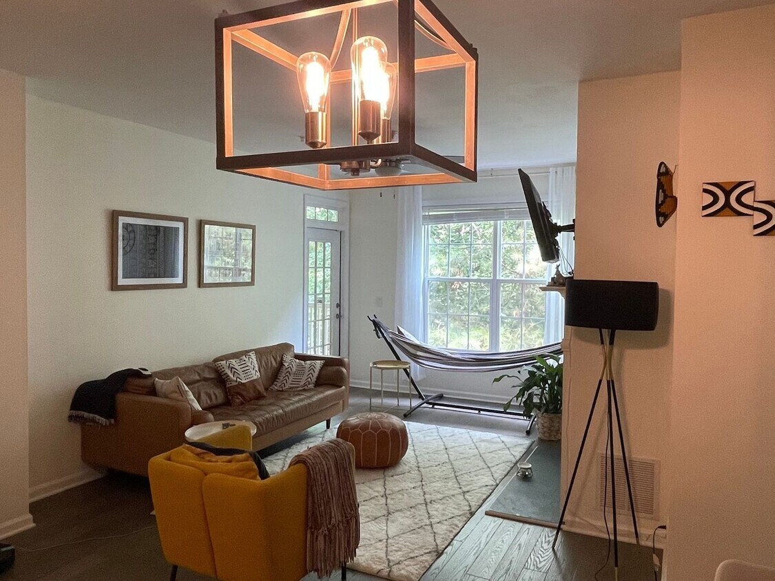 Foto principal - 3150 Woodwalk Dr SE