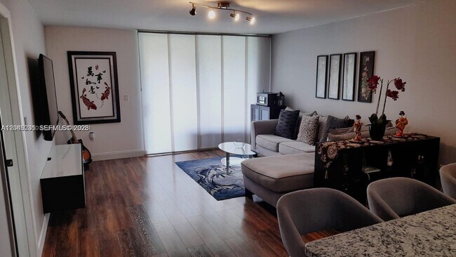 Foto del edificio - 5530 NW 44th St