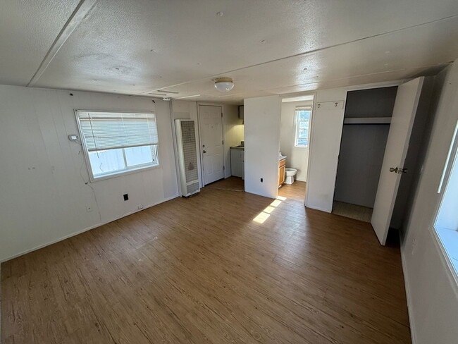 Building Photo - 1303 N College Ave