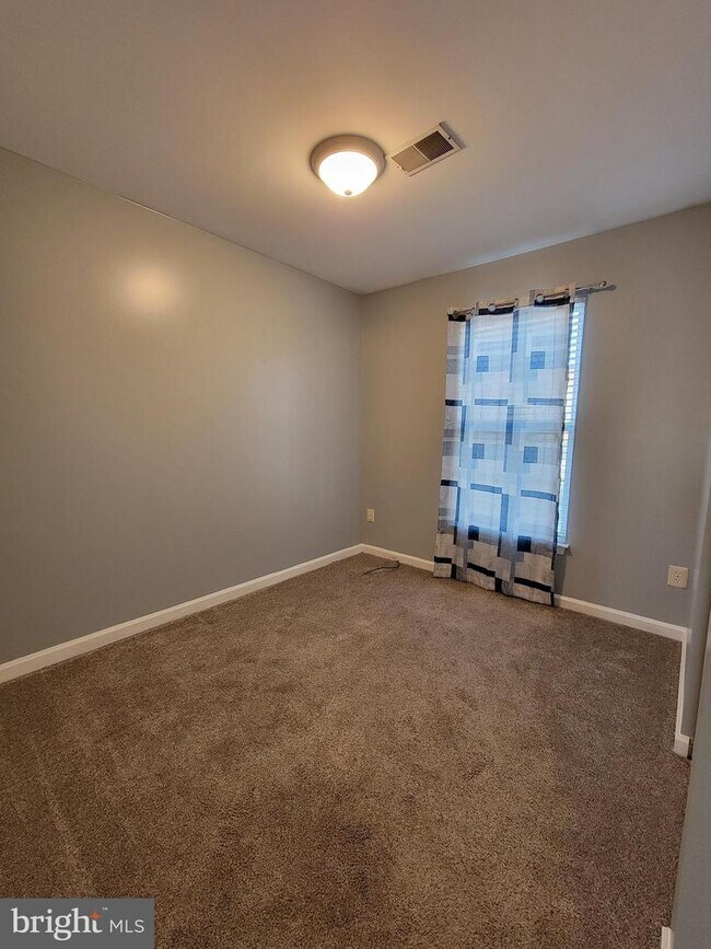 Building Photo - 9 E Christina Pl