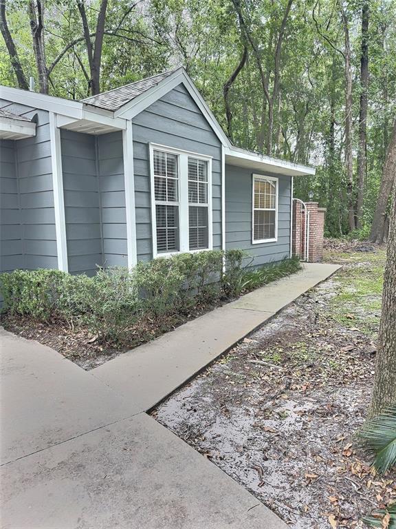 Foto principal - 243 NW 48th Blvd