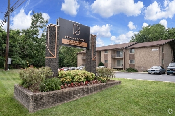 Building Photo - Barclay Square Apartments