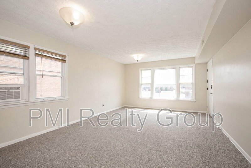 Primary Photo - 1520 Coventry Rd