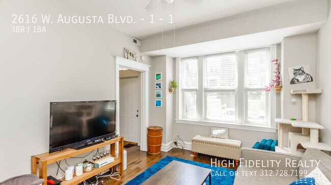 Foto del edificio - 2616 W Augusta Blvd