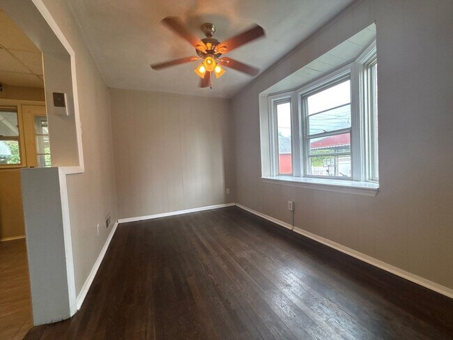 Foto del edificio - Stunning Three Bedroom Home In Essex