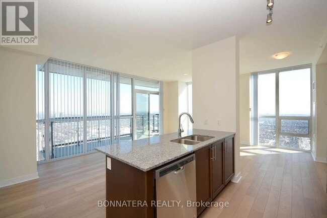 Building Photo - 3975 Grand Park Dr