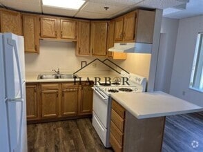 Building Photo - 1105 3rd St NW