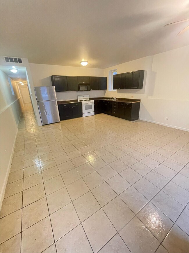 Foto del edificio - 3518 W Lexington St