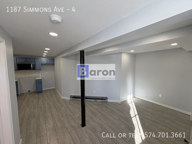 Foto del edificio - 1187 Simmons Ave