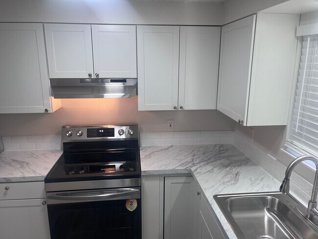 Foto del edificio - 1413 SW 22nd St