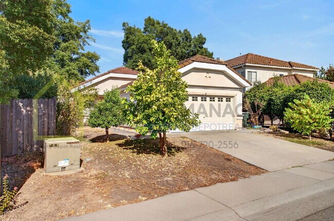 Foto del edificio - Charming 3-Bedroom Home with 2 Baths