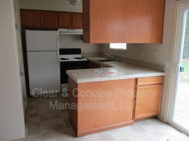 Building Photo - 25182 E Broadway Ave