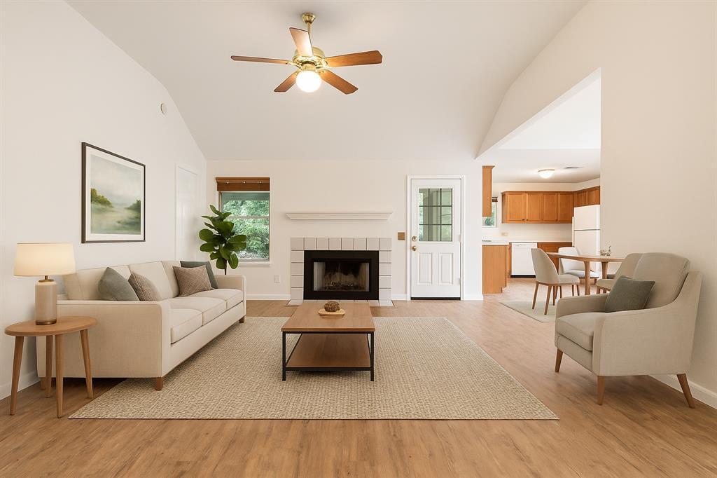 Foto principal - 13806 Greinert Dr