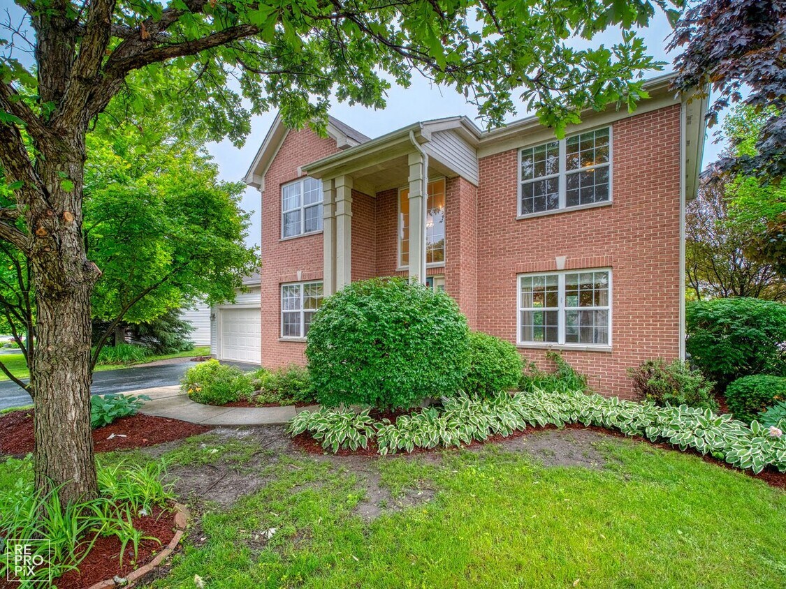 321 Hampton Ct, Lake Villa, IL 60046 House Rental in Lake Villa, IL