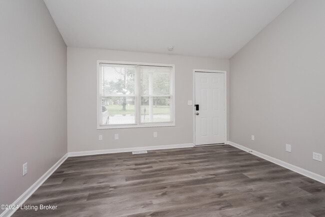 Building Photo - 156 Hackberry Ln