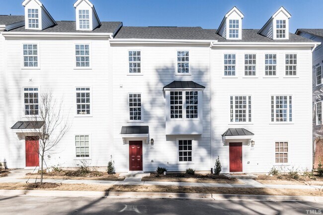 Foto del edificio - 1207 Bradburn Dr