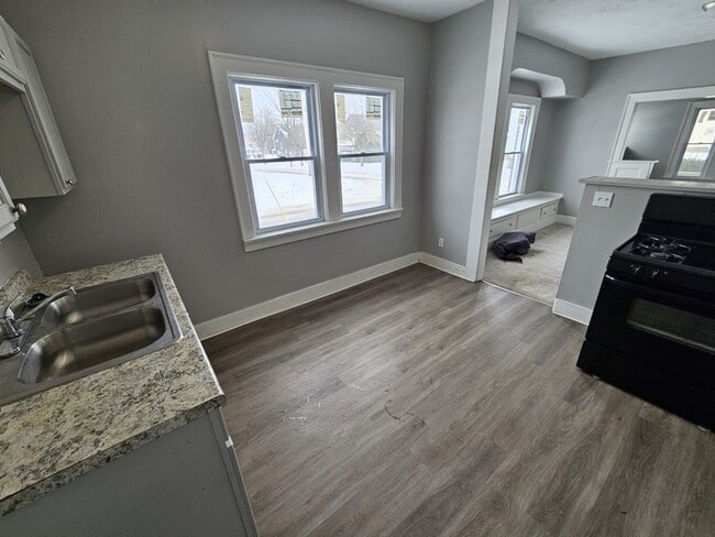 Foto del edificio - 3784 E 114th St