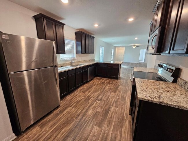 Building Photo - 17904 Speculator Ln