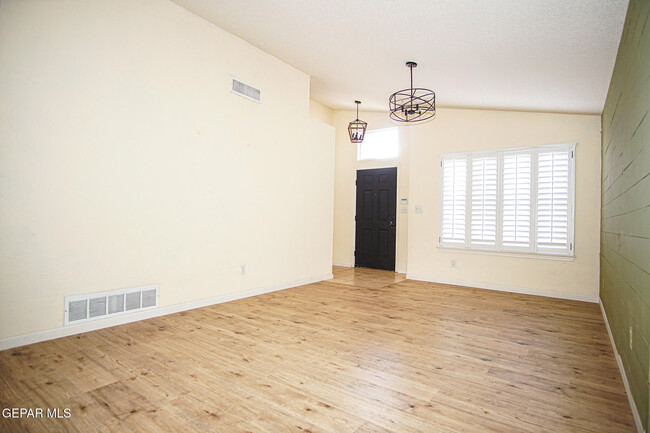 Foto del edificio - 11985 Mesquite Lake Ln