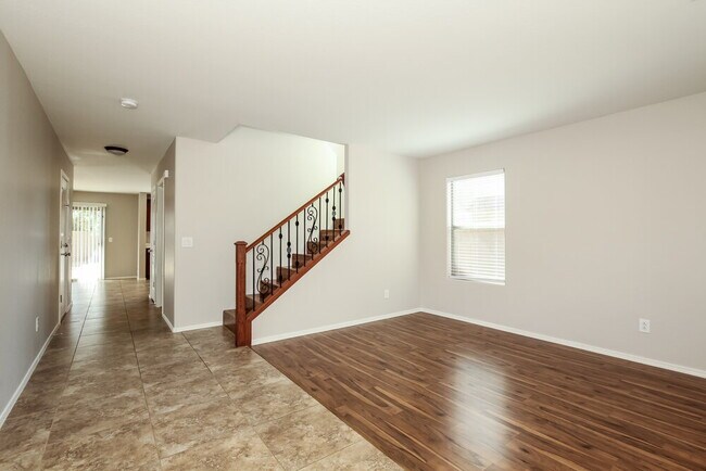 Building Photo - 12035 W Leather Ln