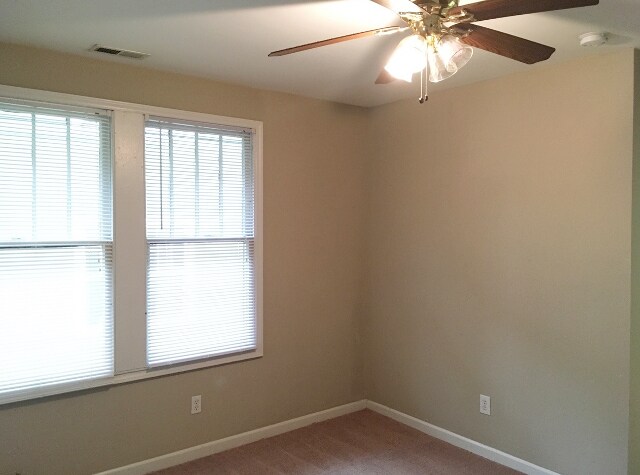 Building Photo - 1433 Pecan Ave