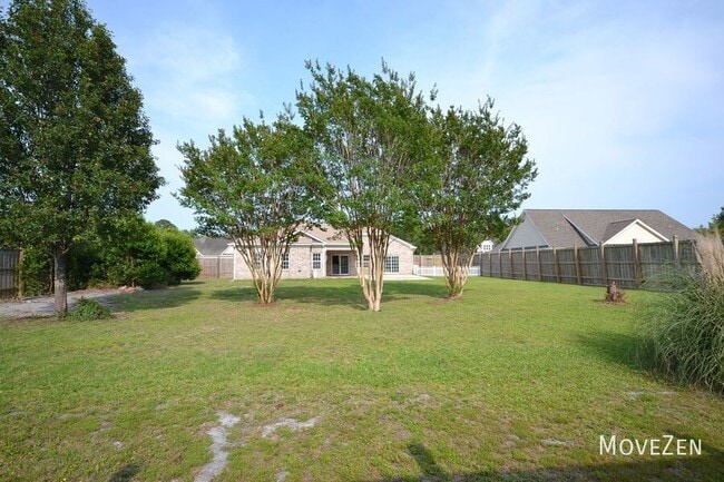Building Photo - 151 Lake Emerald Dr E