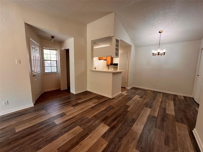 Building Photo - 1601 Faro Dr