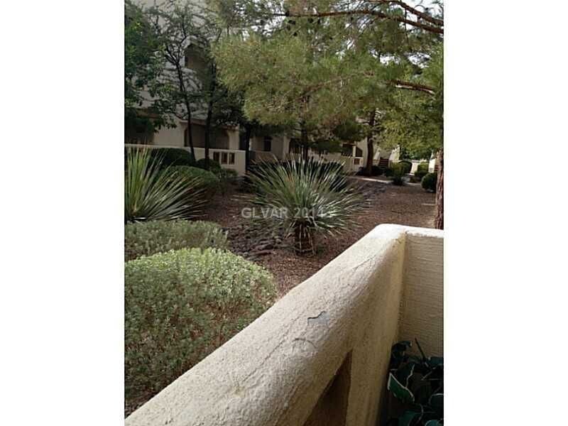 Building Photo - 1908 Villa Palms Ct