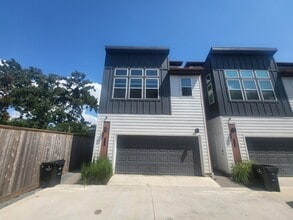 Building Photo - 717 Emile St
