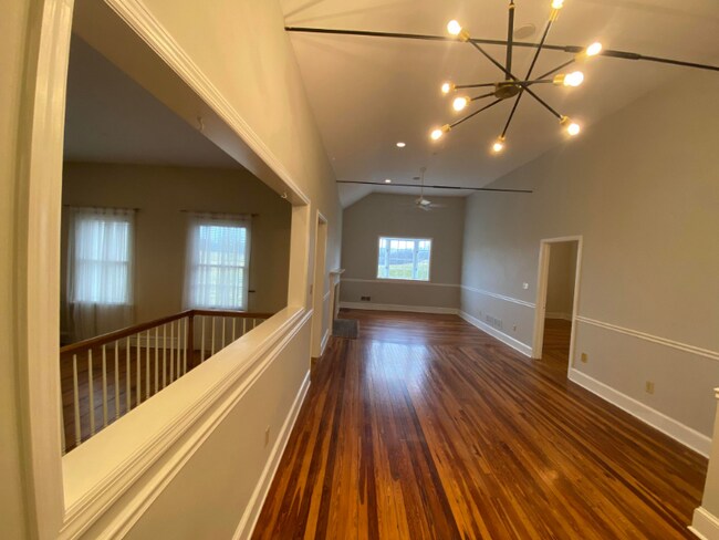 Building Photo - 10704 Hopewell Rd